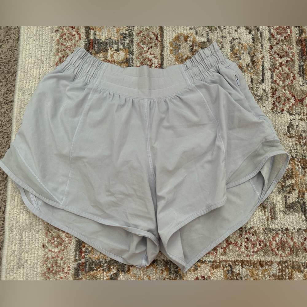 Lululemon Hotty Hot shorts size 4 tall